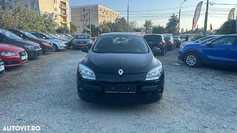 Second-hand Renault Mégane III 100 CP (73 kW) 2011 Culoarenegru Hatchback