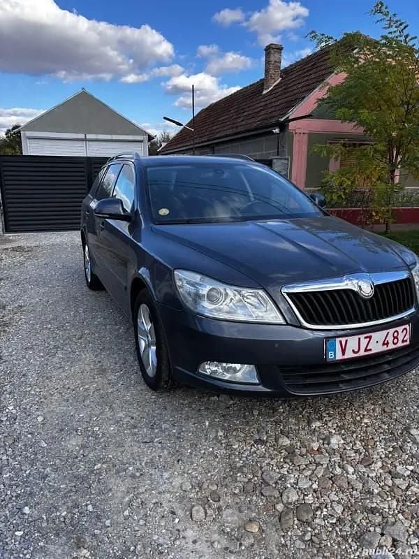Second-hand 2009 Skoda Octavia Break | 3.200 EUR (Preț OK) - Imagine 1/4