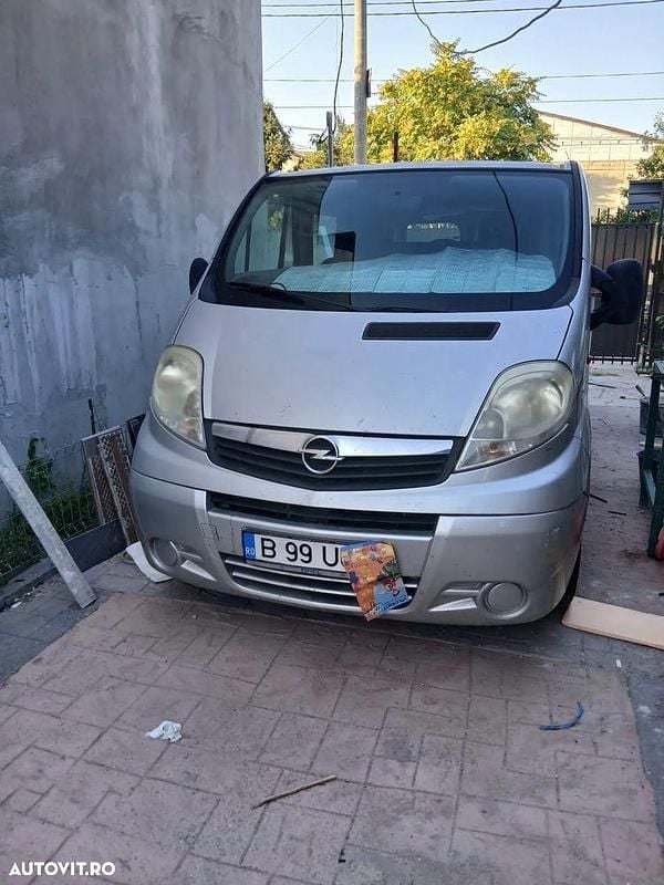 Culoaregri Utilizat 2008 Opel Vivaro Van | 4.100 EUR (Preț bun) - Imagine 1/4
