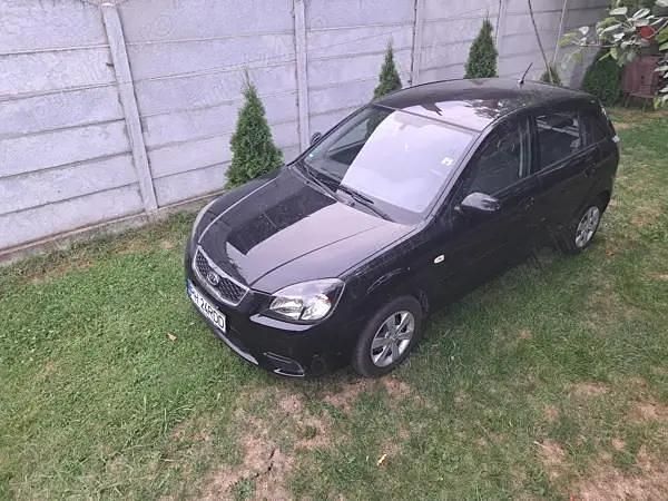 Second-hand Kia Rio 97 CP (71 kW) 2011 Negru Hatchback