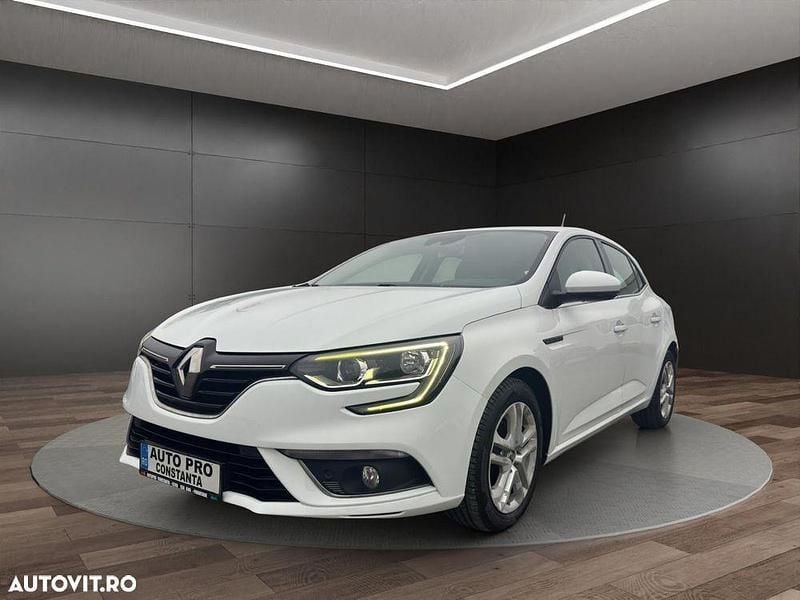 Culoarealb Utilizat 2019 Renault Mégane IV Berlinǎ | 10.650 EUR (Preț OK) - Imagine 1/4