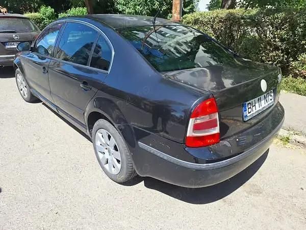 Second-hand Skoda Superb 116 CP (85 kW) 2008 Negru Berlinǎ