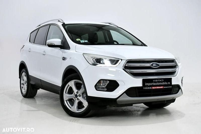 Second-hand Ford Kuga Titanium 150 CP (110 kW) 2018 Culoarealb SUV