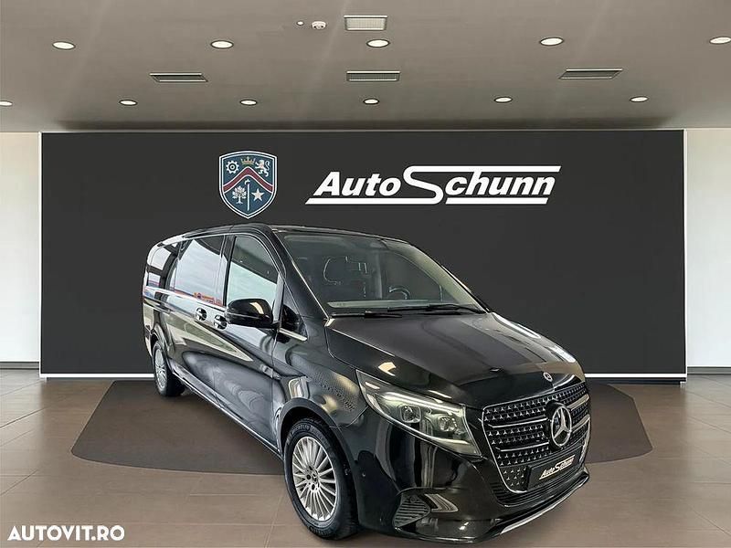 Second-hand Mercedes V300 Avantgarde 237 CP (174 kW) 2024 Culoarenegru Monovolum