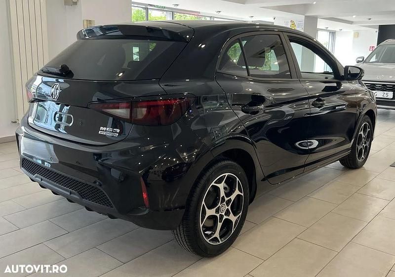Second-hand MG MG3 102 CP (75 kW) 2024 Culoarenegru Hatchback