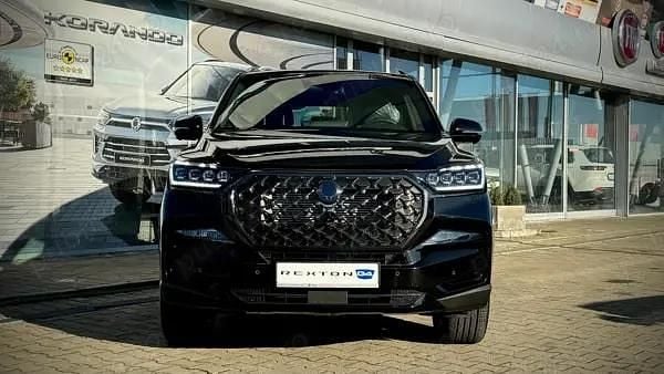 Negru Nouă 2025 Ssangyong Rexton SUV | 50.000 EUR - Imagine 1/4
