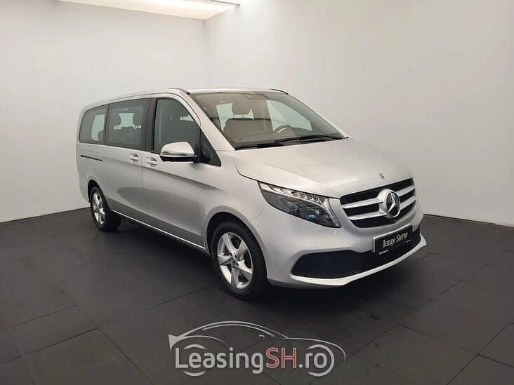Argintiu Utilizat 2023 Mercedes E250 | 57.154 EUR (Preț OK) - Imagine 1/4