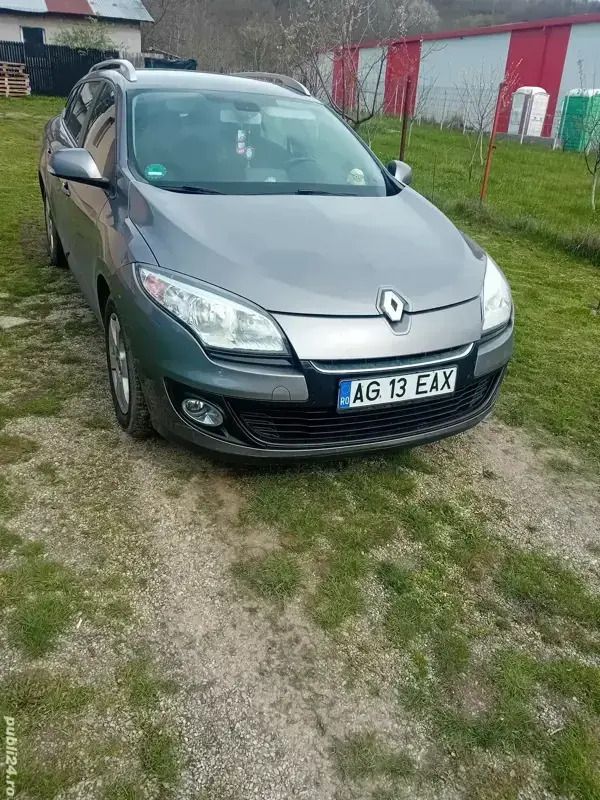 Utilizat 2013 Renault Mégane III Hatchback | 5.000 EUR (Preț OK) - Imagine 1/4