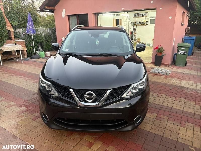 Culoarenegru Utilizat 2015 Nissan Qashqai Tekna SUV | 10.990 EUR (Preț OK) - Imagine 1/4
