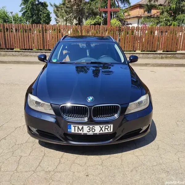 Negru Utilizat 2012 BMW 320 Break | 7.400 EUR (Preț OK) - Imagine 1/4
