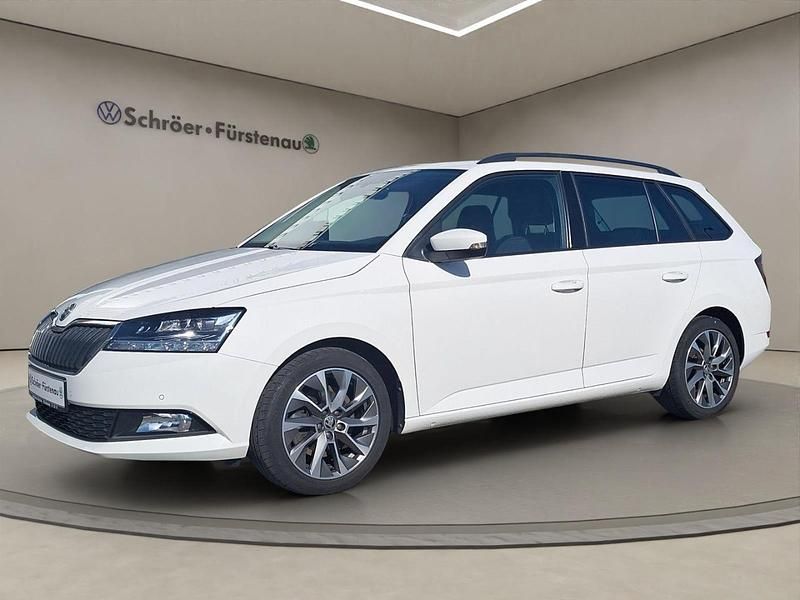 Utilizat 2022 Skoda Fabia Hatchback | 17.536 EUR (Scump) - Imagine 1/1