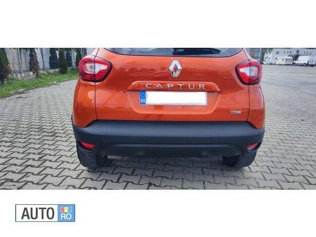 Second-hand Renault Captur 90 CP (66 kW) 2016 Portocaliu SUV