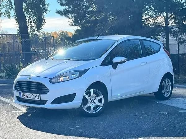 Alb Utilizat 2013 Ford Fiesta Hatchback | 3.870 EUR (Preț OK) - Imagine 1/4