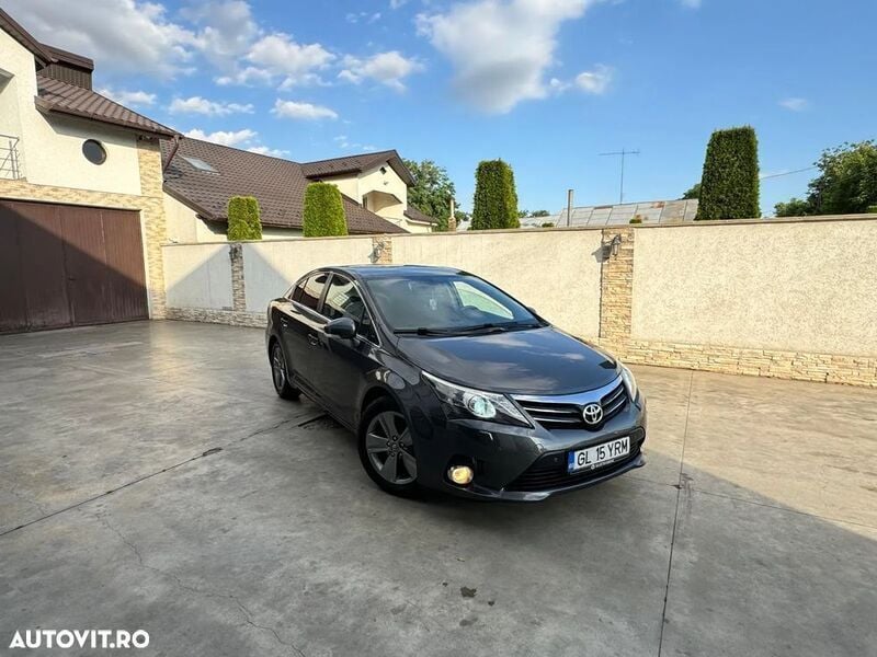 Alte culori Utilizat 2014 Toyota Avensis Berlinǎ | 4.950 EUR (Super Preț) - Imagine 1/4