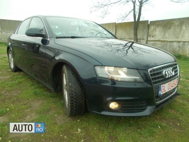 Albastru Utilizat 2010 Audi A4 Hatchback | 8.750 EUR (Scump) - Imagine 1/4