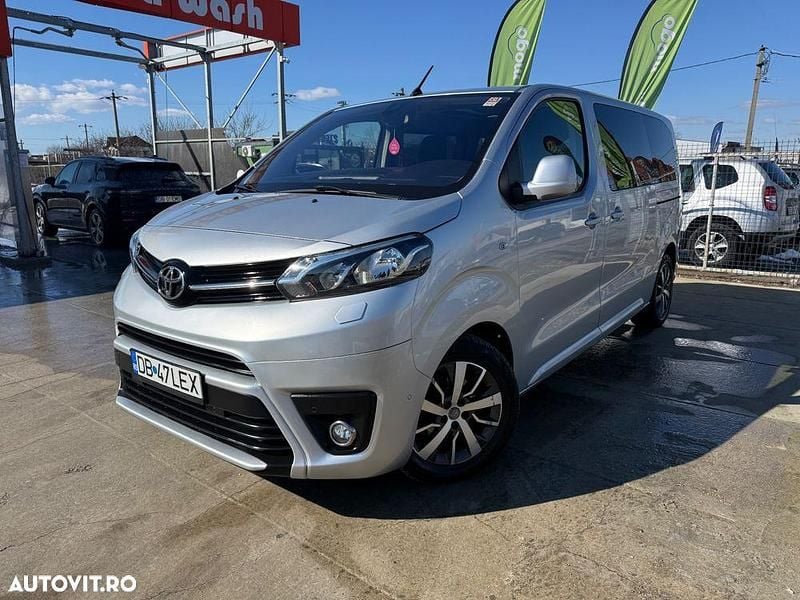 Second-hand Toyota Proace Verso Executive 150 CP (110 kW) 2018 Culoareargint Berlinǎ