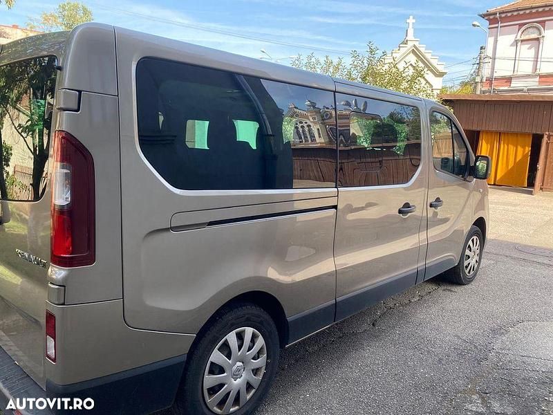 Culoarealte culori Utilizat 2019 Renault Trafic Expression Monovolum | 15.000 EUR (Preț OK) - Imagine 1/4