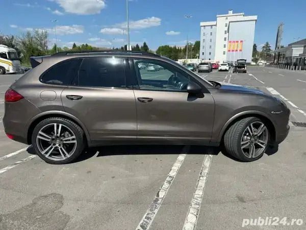 Second-hand Porsche Cayenne Platinum Edition 300 CP (220 kW) 2014 Maro SUV