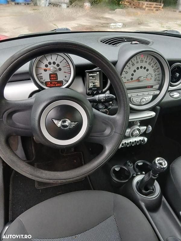 Culoarerosu Utilizat 2007 Mini Cooper Hatchback | 3.700 EUR (Preț OK) - Imagine 1/4