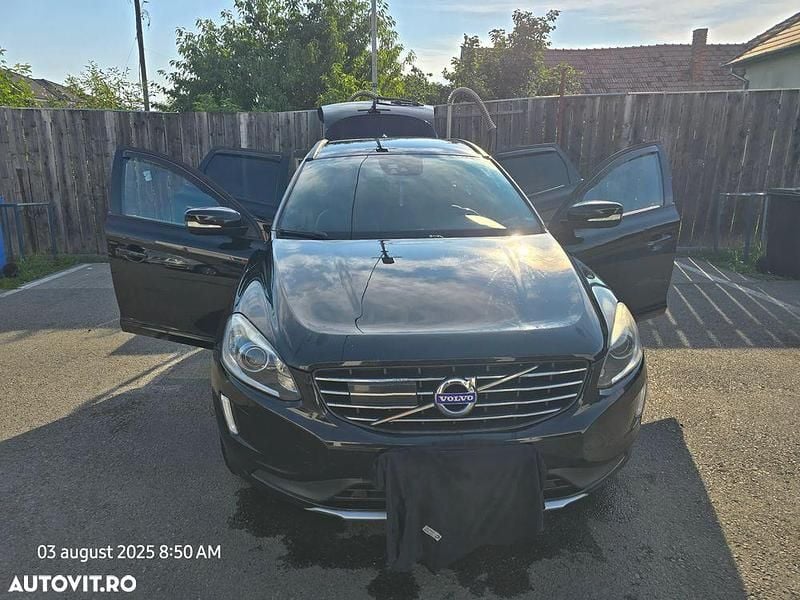 Culoarenegru Utilizat 2014 Volvo XC60 Momentum SUV | 12.000 EUR (Preț OK) - Imagine 1/4