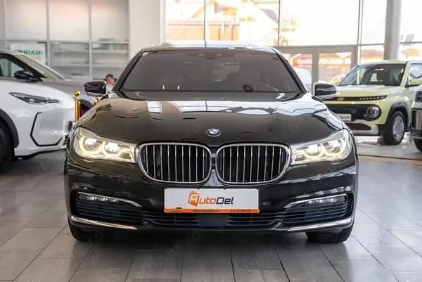 Second-hand BMW 740 iPerformance 326 CP (239 kW) 2016 Negru Berlinǎ