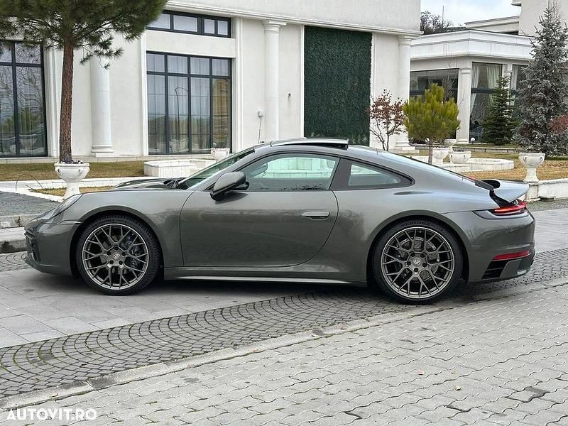 Verde Utilizat 2023 Porsche 911 Carrera Coupe | 118.900 EUR - Imagine 1/4