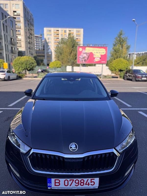 Culoarenegru Utilizat 2020 Skoda Octavia Ambition Berlinǎ | 15.990 EUR (Preț bun) - Imagine 1/4