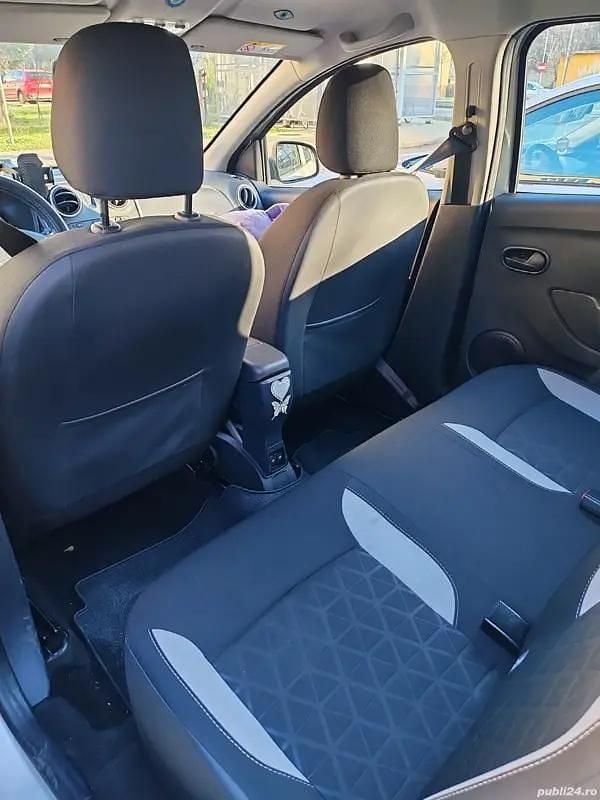 Second-hand Dacia Sandero Stepway 130 CP (95 kW) 2014 Hatchback