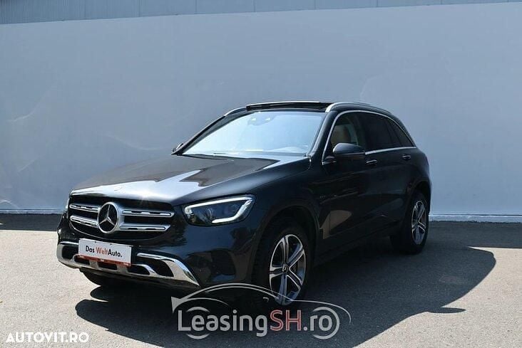 Gri Utilizat 2020 Mercedes GLC300 SUV | 37.899 EUR - Imagine 1/4