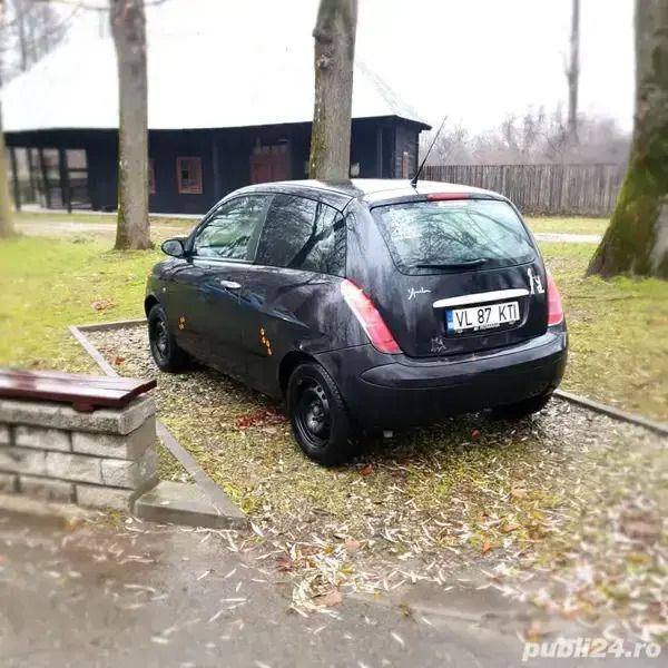 Utilizat 2006 Lancia Ypsilon Hatchback | 1.650 EUR - Imagine 1/4