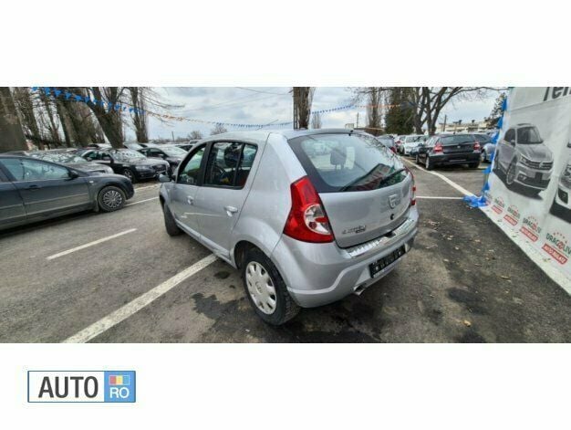 Second-hand Dacia Sandero 87 CP (63 kW) 2008 Argintiu Hatchback