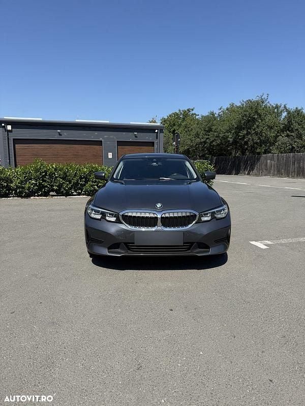 Culoaregri Utilizat 2019 BMW 320 Sport Line Berlinǎ | 20.800 EUR (Preț bun) - Imagine 1/4