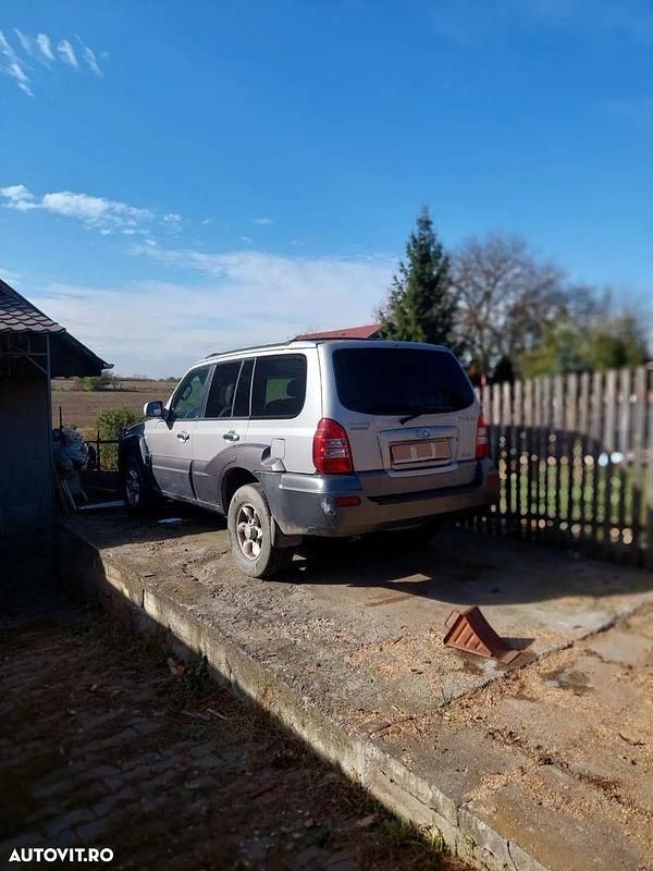 Culoareargint Utilizat 2005 Hyundai Terracan SUV | 1.500 EUR - Imagine 1/4