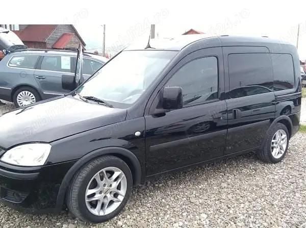 Second-hand Opel Combo 101 CP (74 kW) 2006 Negru Monovolum