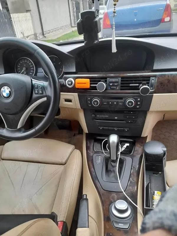 Second-hand BMW 330 231 CP (169 kW) 2007 Berlinǎ