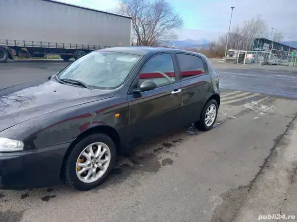 Utilizat 2007 Alfa Romeo 147 Hatchback | 1.200 EUR - Imagine 1/4
