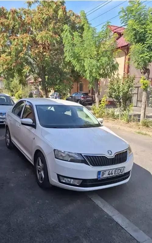 Second-hand Skoda Rapid Active 105 CP (77 kW) 2014 Alb Berlinǎ