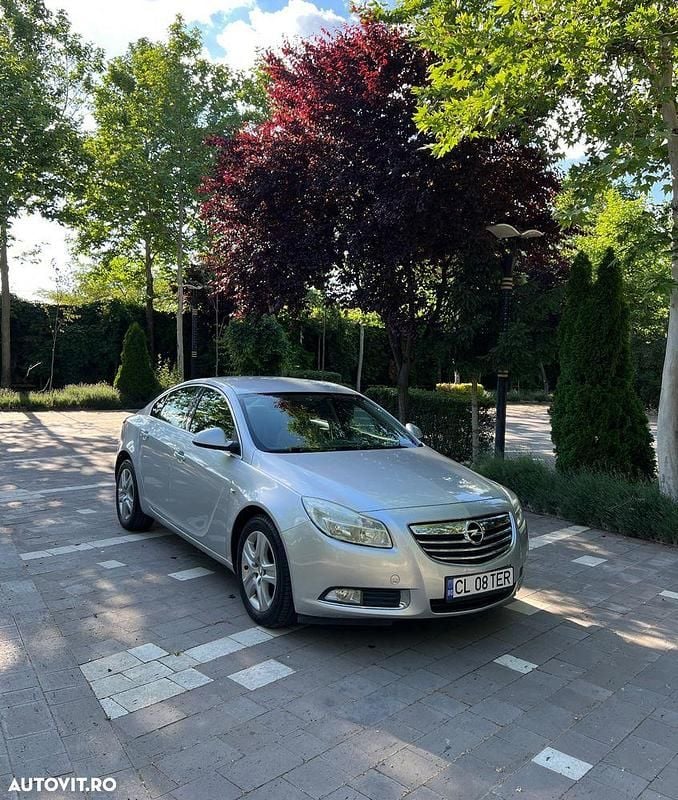Culoaregri Utilizat 2010 Opel Insignia Berlinǎ | 3.800 EUR (Preț bun) - Imagine 1/4