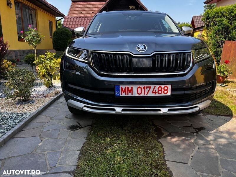 Gri Utilizat 2020 Skoda Kodiaq SUV | 19.500 EUR (Super Preț) - Imagine 1/4