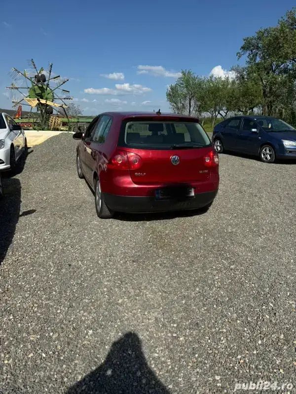 Utilizat 2004 VW Golf V Hatchback | 1.699 EUR - Imagine 1/4