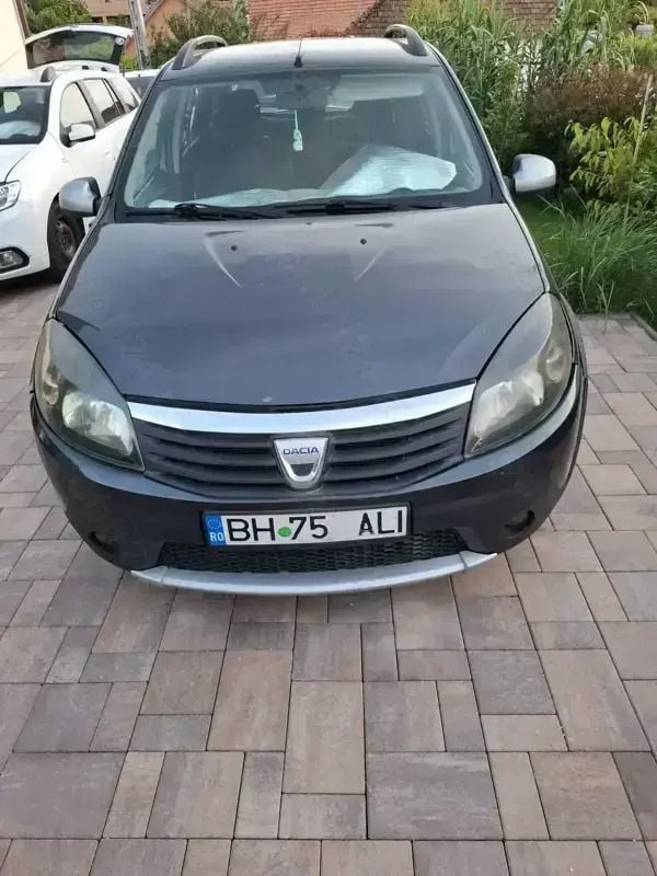 Utilizat 2011 Dacia Sandero Hatchback | 3.500 EUR - Imagine 1/4