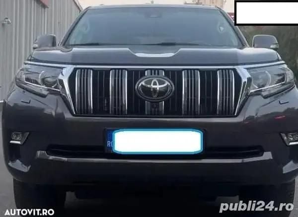 Gri Utilizat 2018 Toyota Land Cruiser SUV | 37.800 EUR (Super Preț) - Imagine 1/4