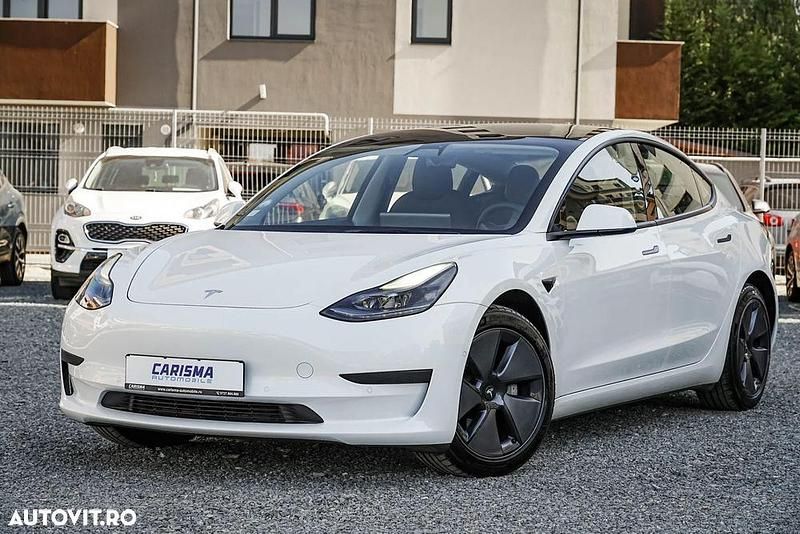 Second-hand Tesla Model 3 Standard Range Plus 239 kW (325 CP) 2021 Culoarealb Berlinǎ