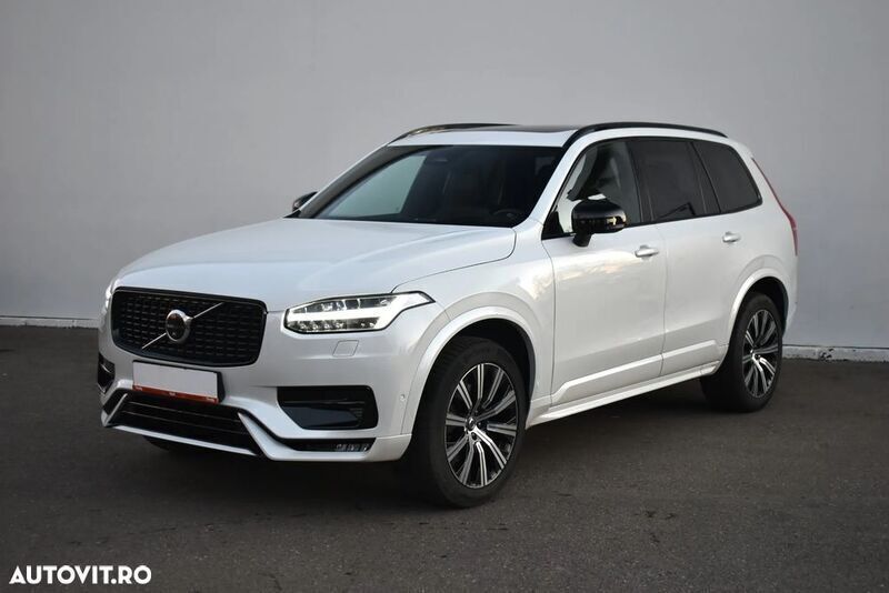 Alb Utilizat 2023 Volvo XC90 Momentum SUV | 53.845 EUR (Preț OK) - Imagine 1/4
