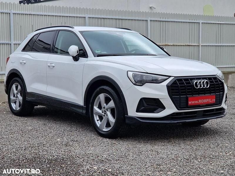 Culoarealb Utilizat 2020 Audi Q3 Sport SUV | 18.800 EUR (Preț bun) - Imagine 1/4