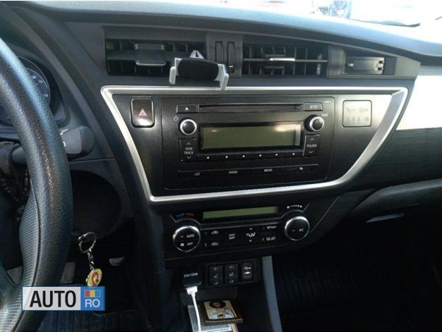 Second-hand Toyota Auris 99 CP (72 kW) 2015 Visiniu Hatchback