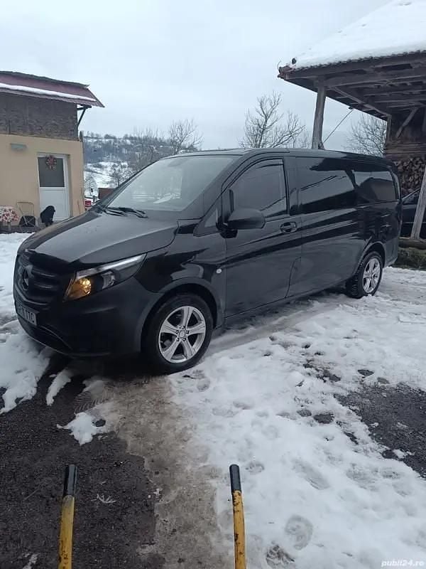 Negru Utilizat 2020 Mercedes Vito Van | 16.200 EUR (Preț bun) - Imagine 1/4