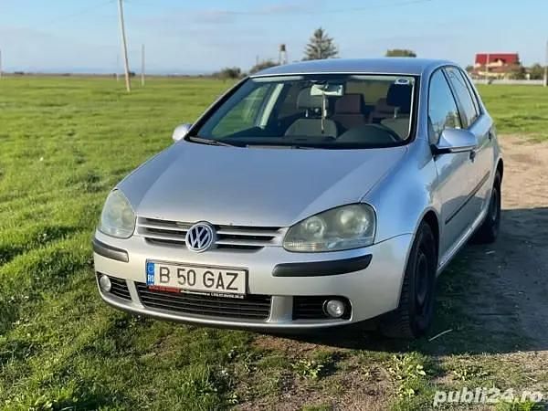 Gri Utilizat 2004 VW Golf V Hatchback | 2.300 EUR (Preț bun) - Imagine 1/4