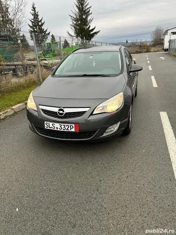 Second-hand Opel Astra Sport 110 CP (80 kW) 2011 Break