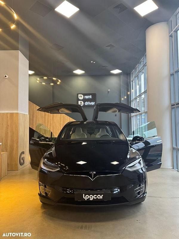 Second-hand Tesla Model X 492 kW (670 CP) 2019 Culoarenegru SUV